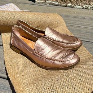 Sorrry Top-Sider real leather loafers in Rose Gold US: SIZE 9-9.5/10 UK: 7.5-8